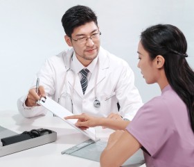 30岁职场妈妈如何用一张保单覆盖全家就医风险